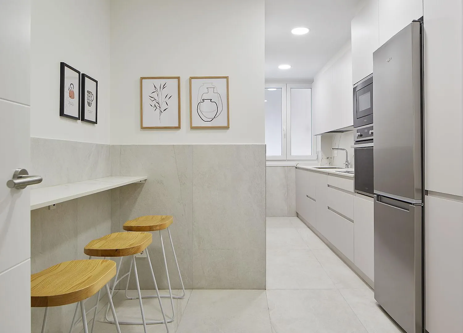 The Rentals Collection - Ronda San Sebastián Apartament
